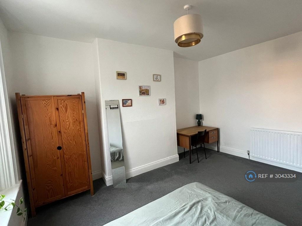 House in Newcastle - View 5