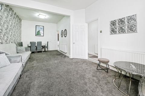 3 bedroom terraced house for sale, Dersingham Avenue, Manor Park, London, E12
