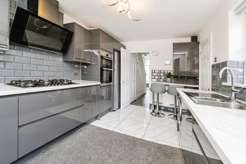 3 bedroom terraced house for sale, Dersingham Avenue, Manor Park, London, E12