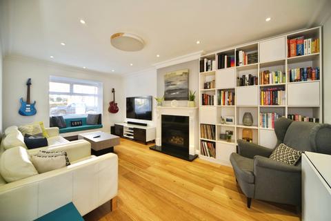 4 bedroom semi-detached house for sale, The Limes Avenue, London, N11
