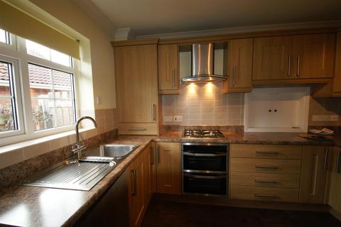 3 bedroom detached bungalow to rent, Meadow Drive, Tickhill, Doncaster