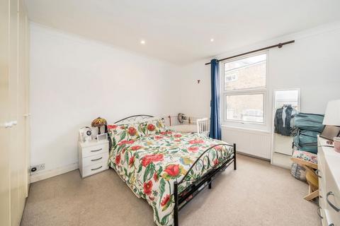 2 bedroom flat for sale, Saltram Crescent, London W9