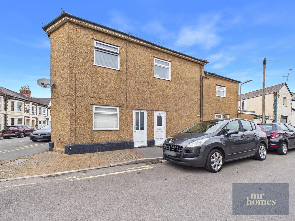 Apartment in Cardiff - View 3