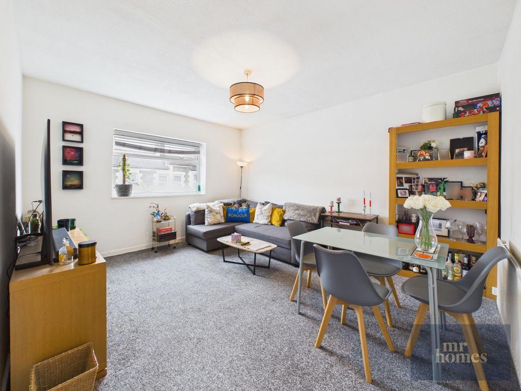 Apartment in Cardiff - View 4