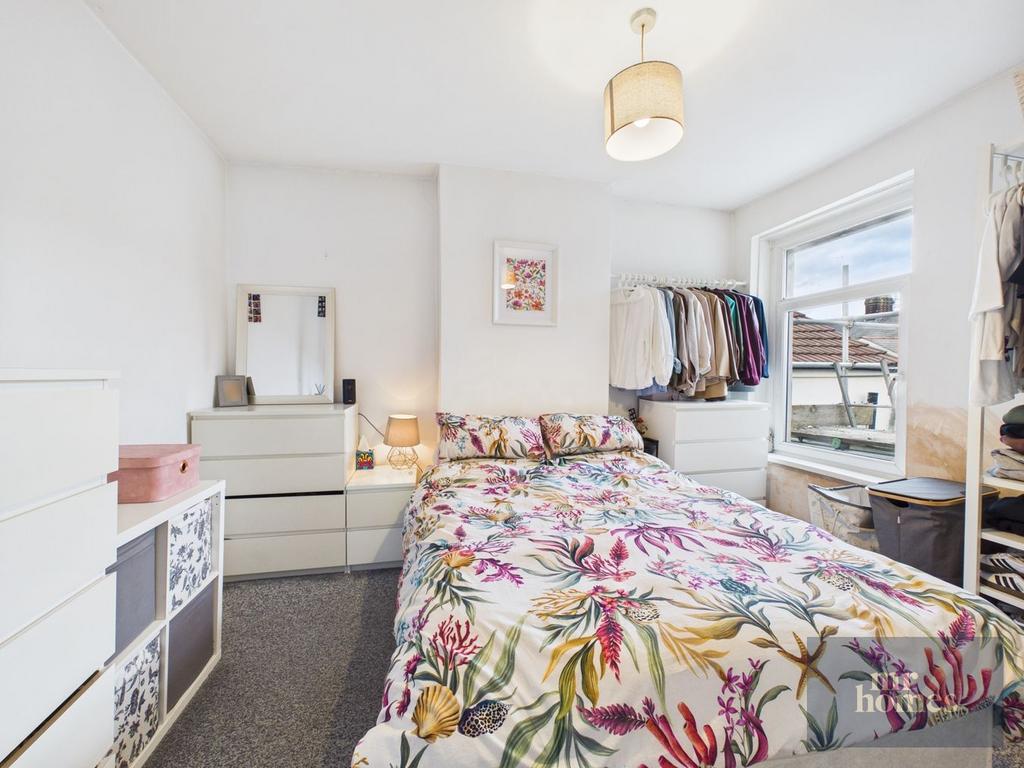 Apartment in Cardiff - View 5