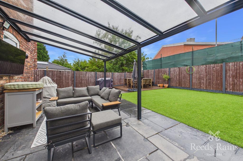 House in Greater Manchester - More