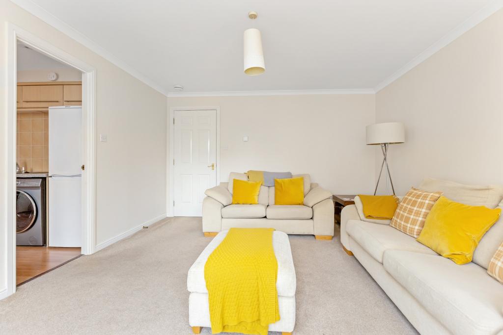 Apartment in Edinburgh, Leith Central - View 3