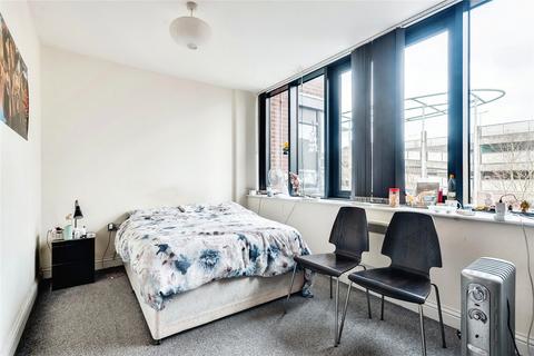 Studio for sale, Farnsby Street, Swindon, Wiltshire, SN1