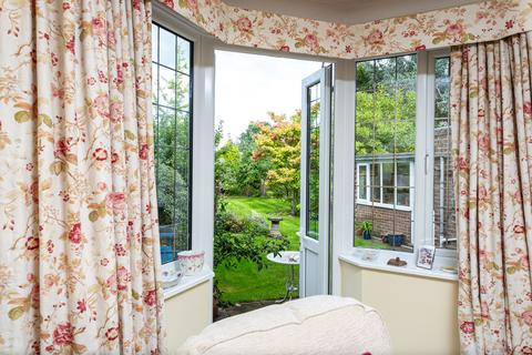 3 bedroom semi-detached house for sale, Middlethorpe Drive, York, YO24