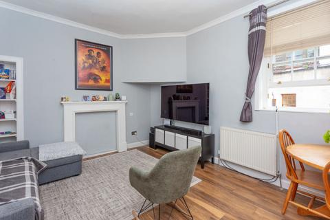 undefined, 94/3 Causewayside, Edinburgh,, EH9 1PU