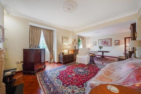 undefined, Latymer Court, Hammersmith Road, London, W6