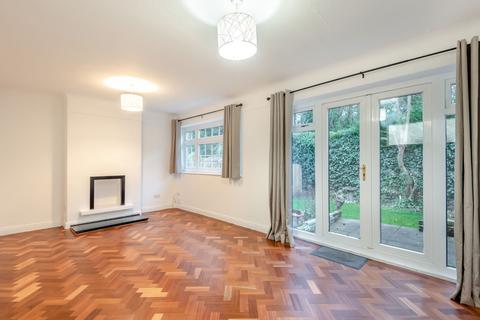 3 bedroom terraced house to rent, Wold Court, Deeside CH5