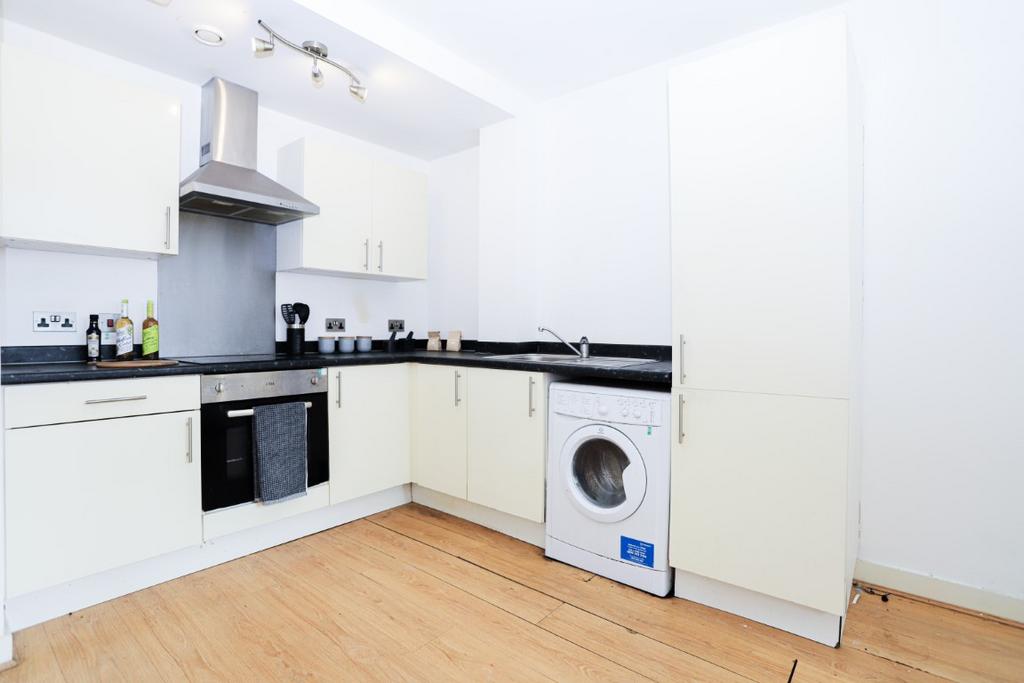Apartment in Liverpool - View 3