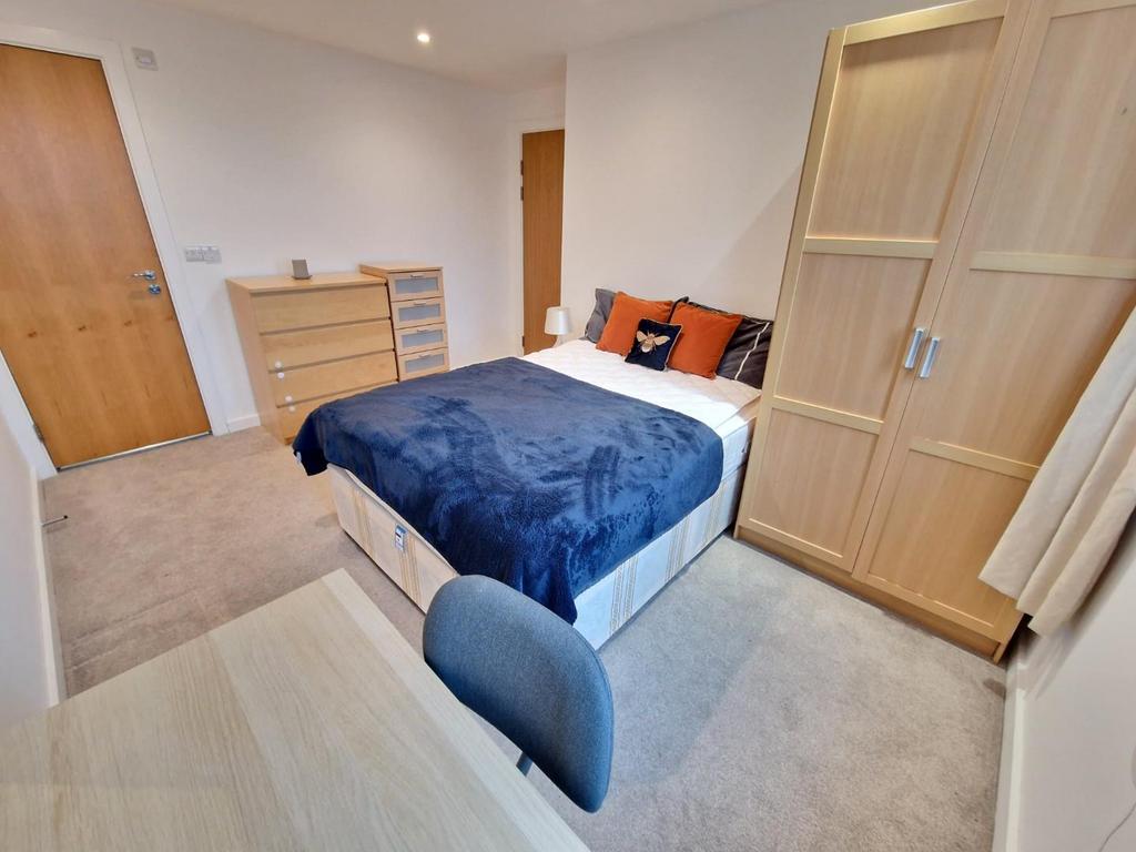 Apartment in Newcastle Upon Tyne - View 3