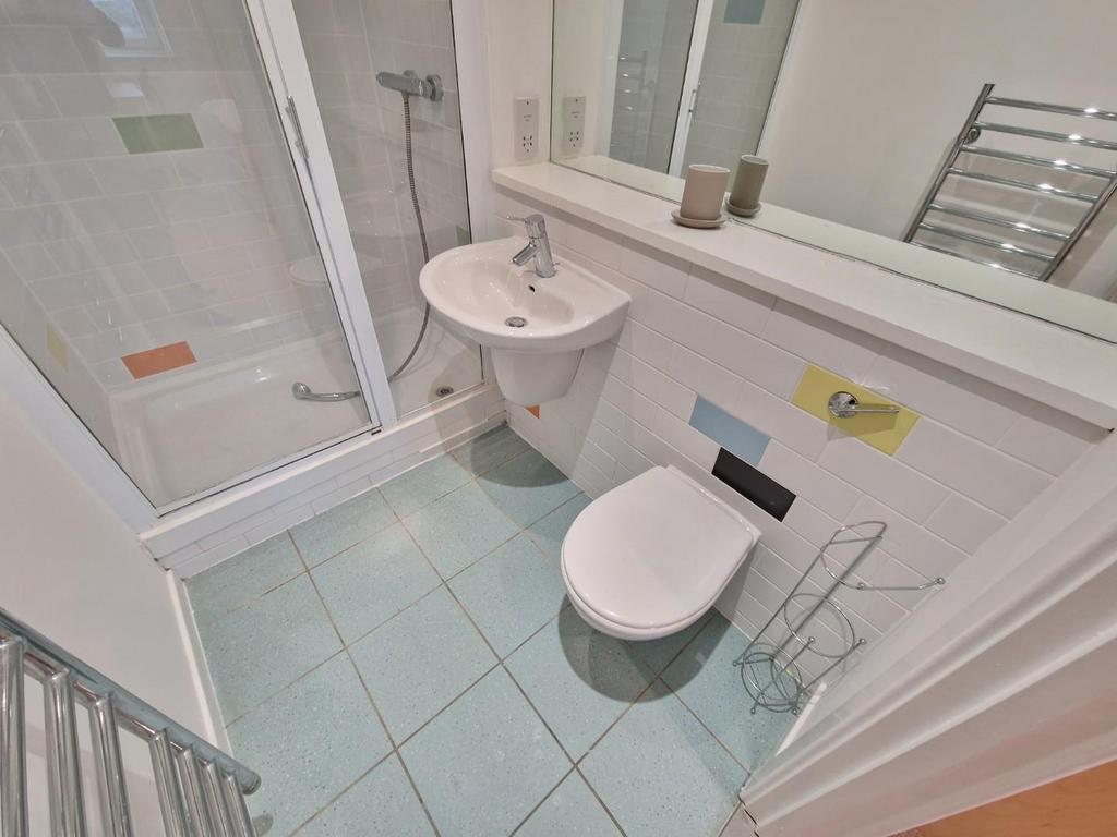 Apartment in Newcastle Upon Tyne - View 4