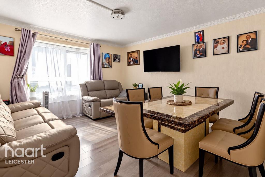 Apartment in Leicester, Beaumont Leys - View 3