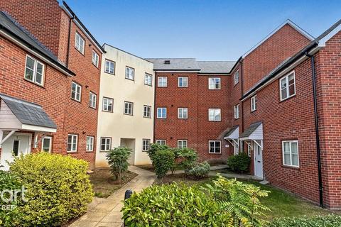 2 bedroom apartment to rent, The Courtyard, Witham