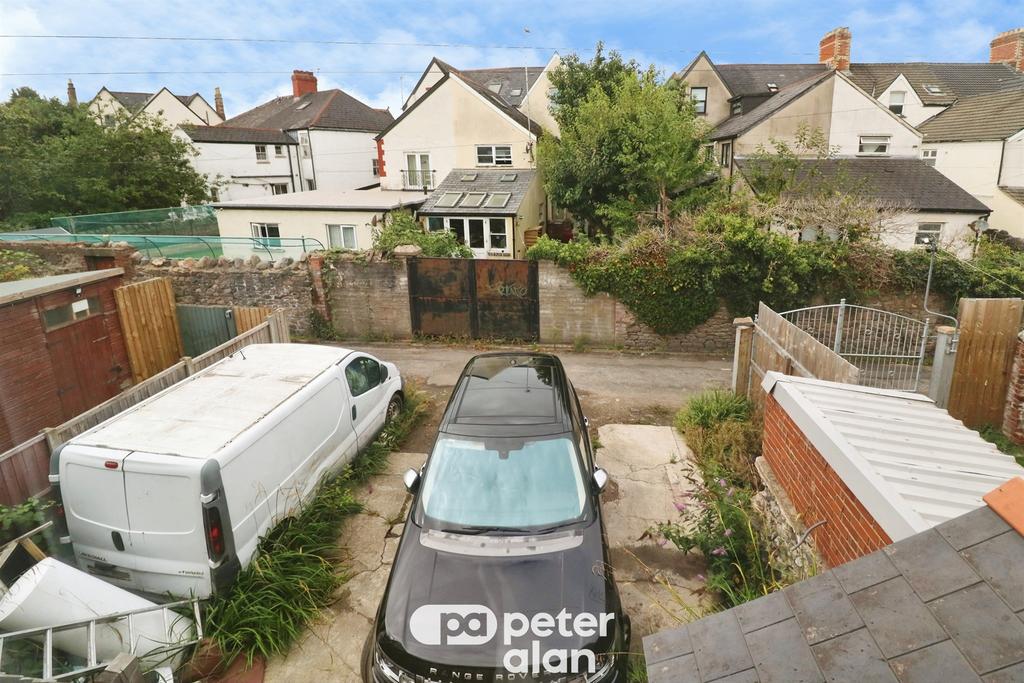 Apartment in Cardiff, Roath - View 3