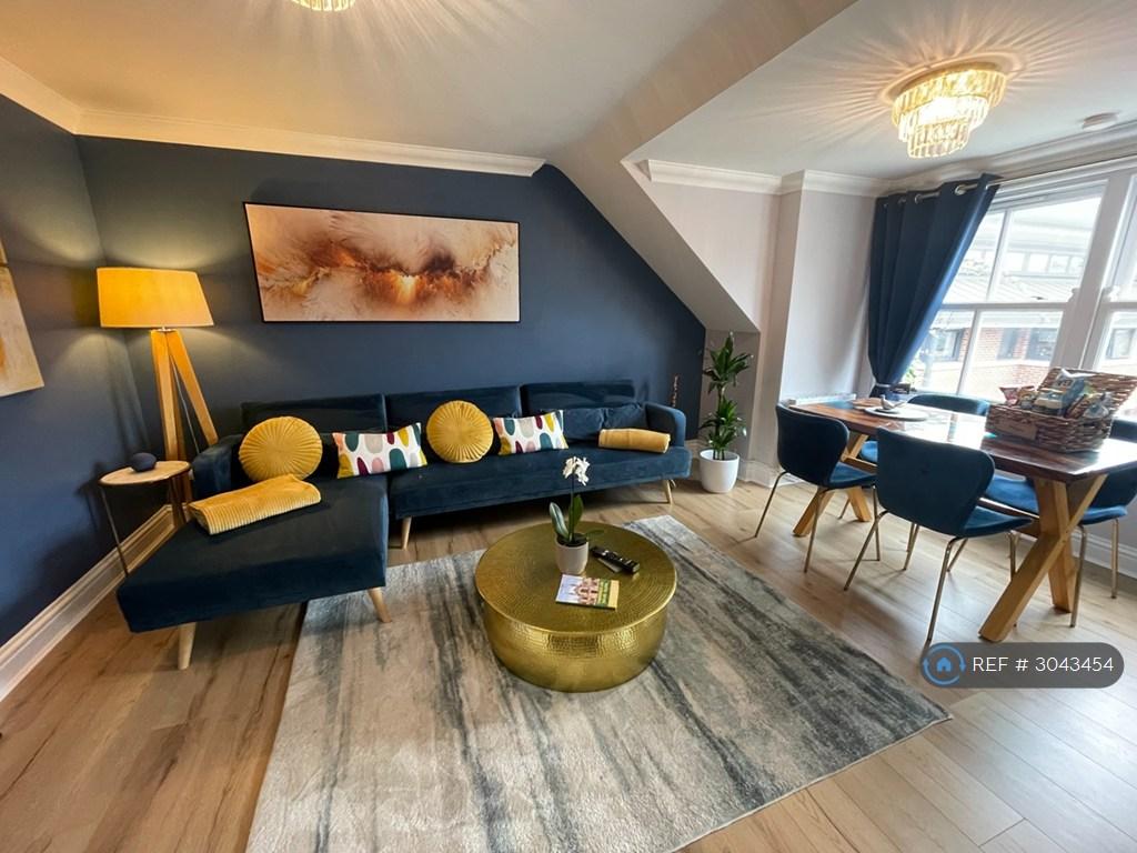 Apartment in Cambridge - View 3