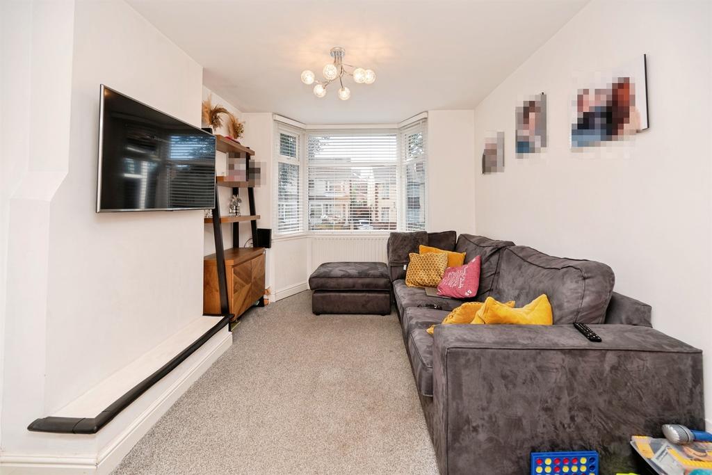 House in Oldbury - View 3