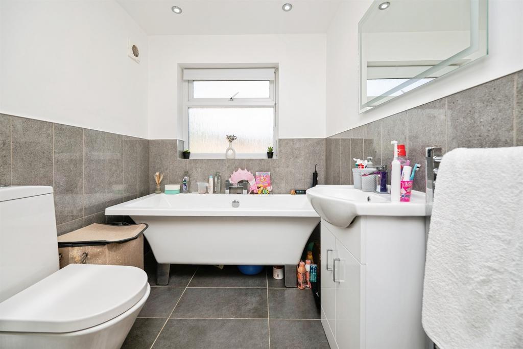 House in Oldbury - View 5