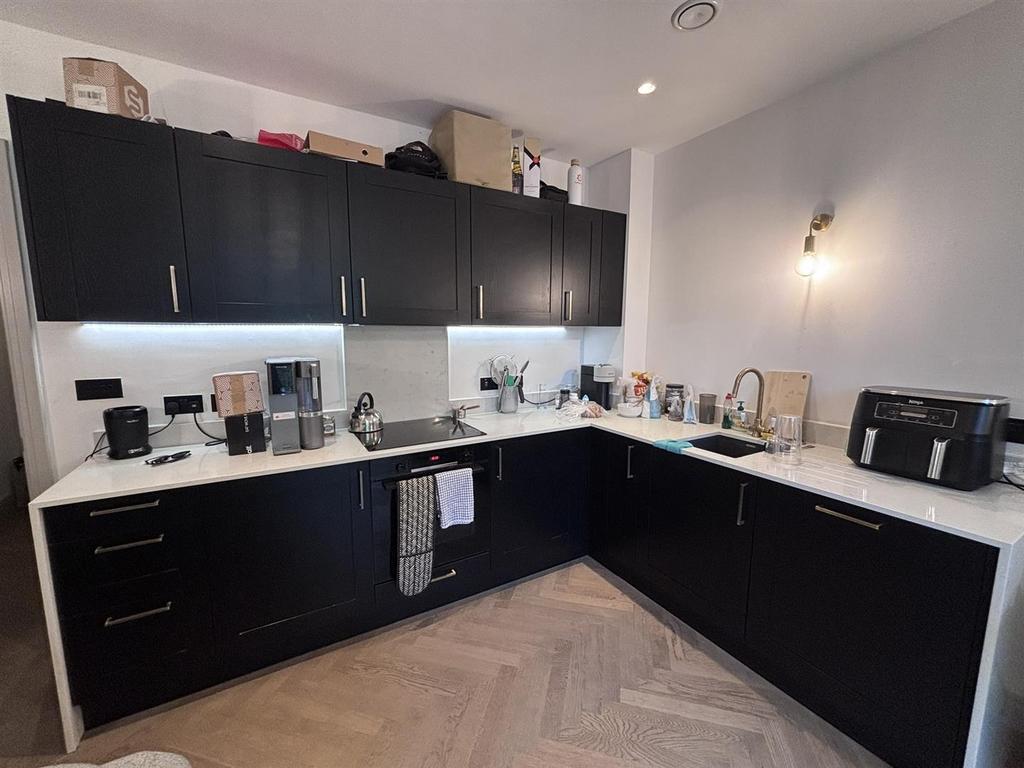 Apartment in Manchester, Northenden - View 4