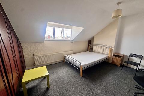 1 bedroom terraced house to rent, Kingsland Avenue, CV5