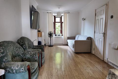 4 bedroom terraced house for sale, Wood Lane, RM8