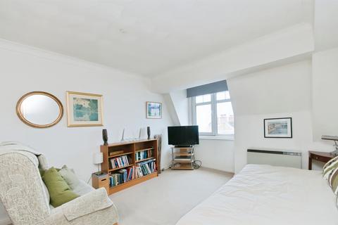 1 bedroom retirement property for sale, De La Warr Parade, Bexhill-On-Sea
