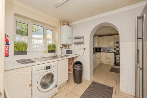 4 bedroom end of terrace house for sale, Hillcrest Road, Weymouth