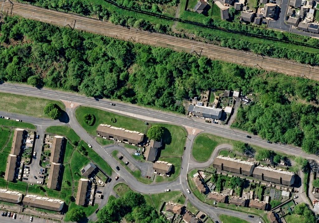 Compound/Yard Canal Road, Aberdare, Mid Glamorgan, CF44 0PW - View 4