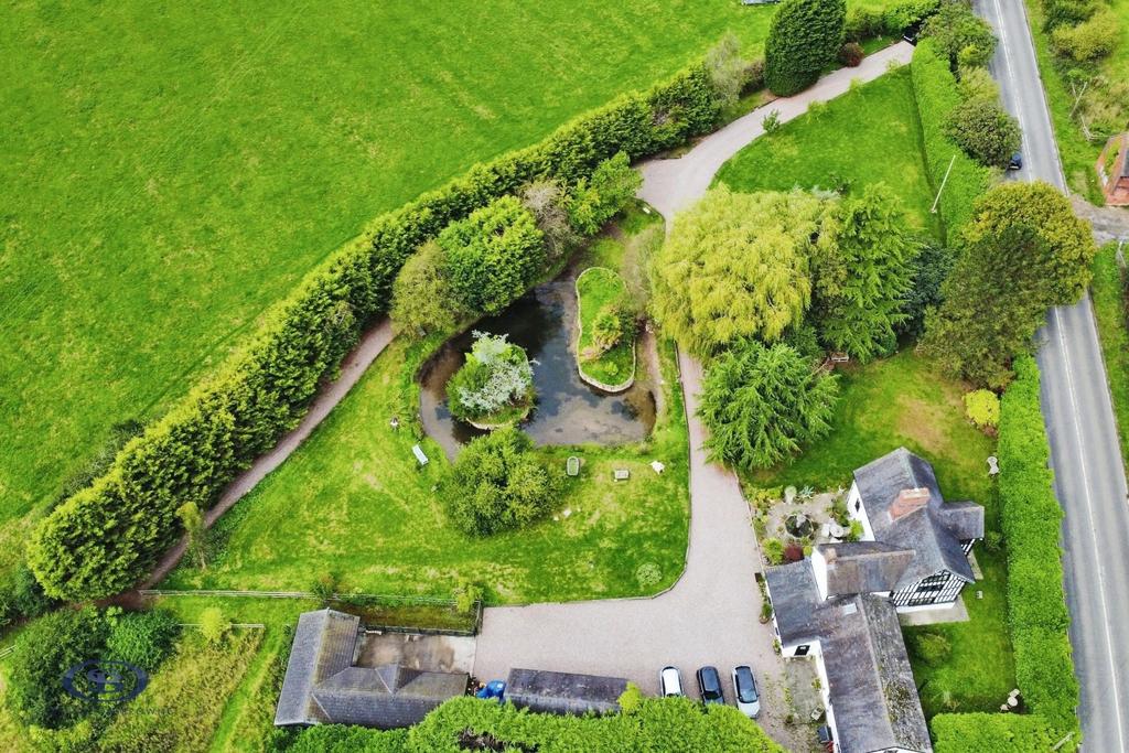 House in Hassall Green, Malkins Bank, Betchton - View 5