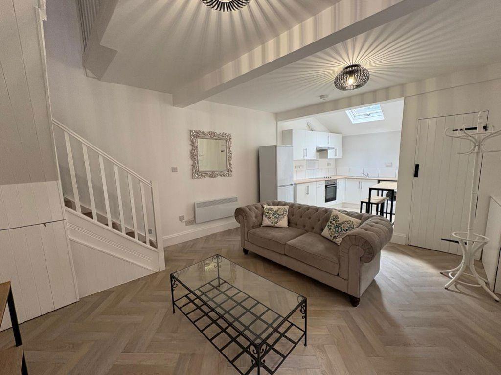 Apartment in Leicester, Highfields - View 3