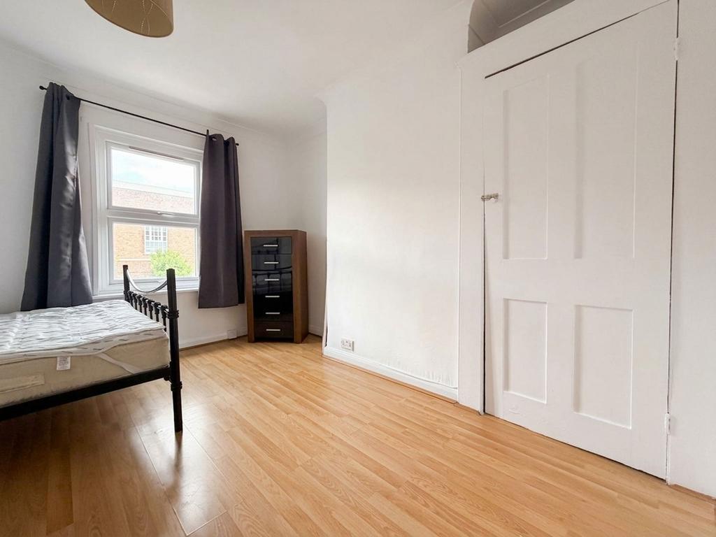 Apartment in Brighton - View 5
