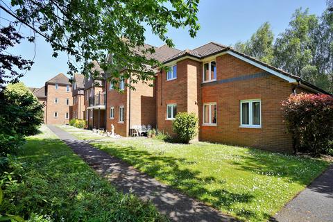 1 bedroom flat for sale, Beaulieu Road, Dibden Purlieu, SO45