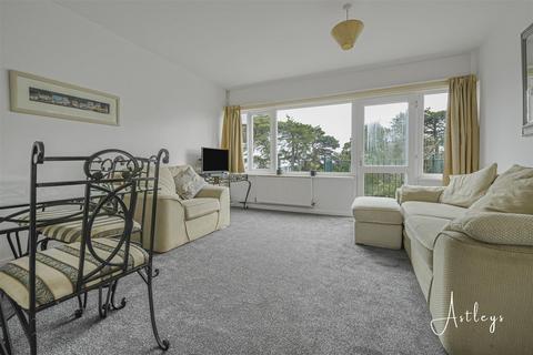 2 bedroom flat for sale, Clyne Close, Mayals, SA3