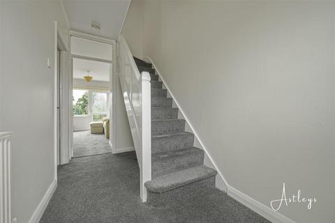 2 bedroom flat for sale, Clyne Close, Mayals, SA3