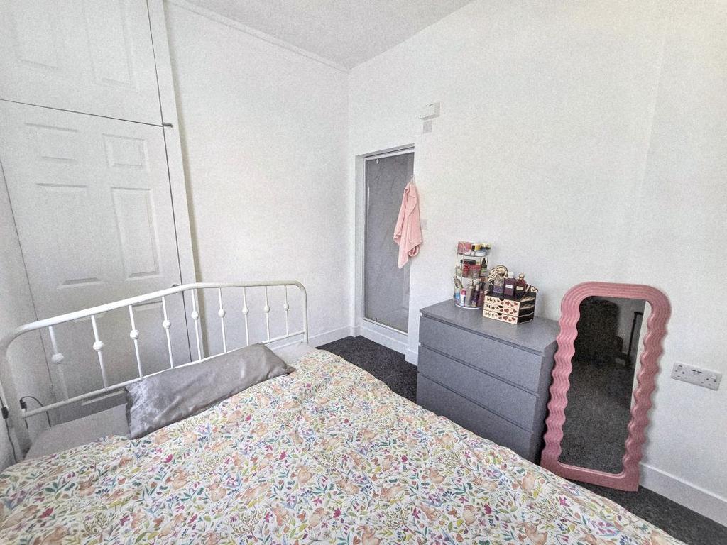 Apartment in Cardiff, Grangetown - View 5