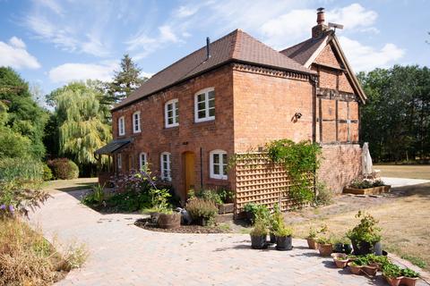 4 bedroom country house for sale, Home Farm Lane, Great Witley, Worcester Worcestershire WR6 6JJ