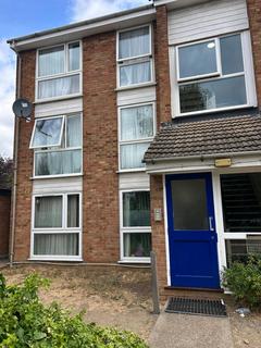 2 bedroom flat to rent, Dellow Close, ILFORD, IG2 7ED