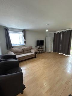 2 bedroom flat to rent, Dellow Close, ILFORD, IG2 7ED