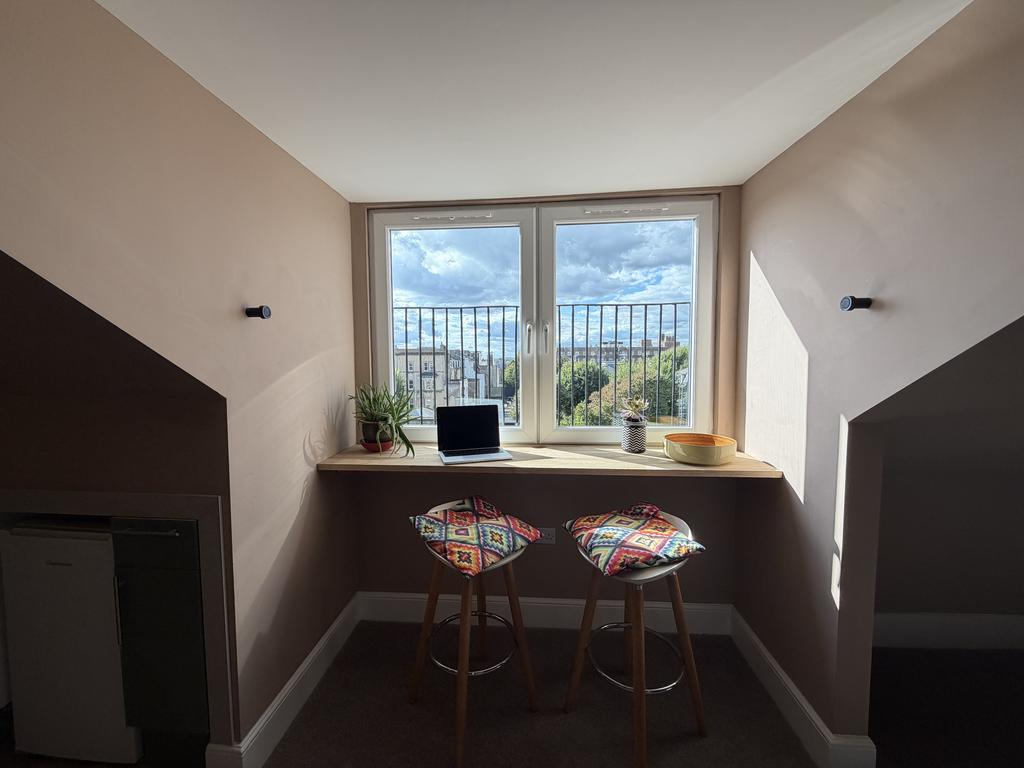 Apartment in Hove - More