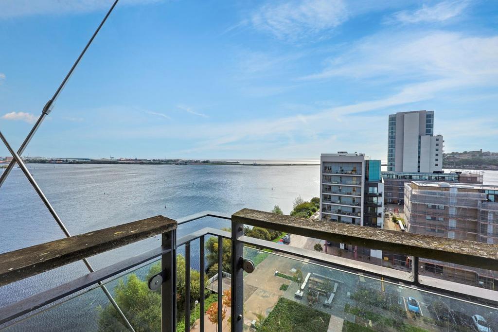Apartment in Cardiff, Grangetown - More