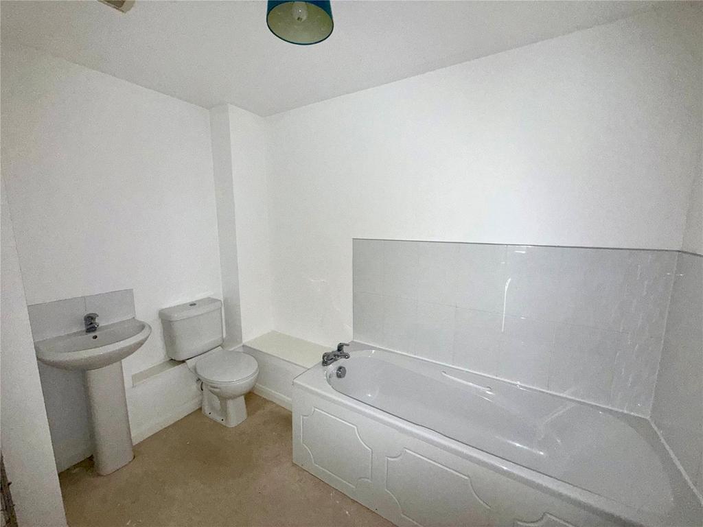 Apartment in East Kilbride - View 4