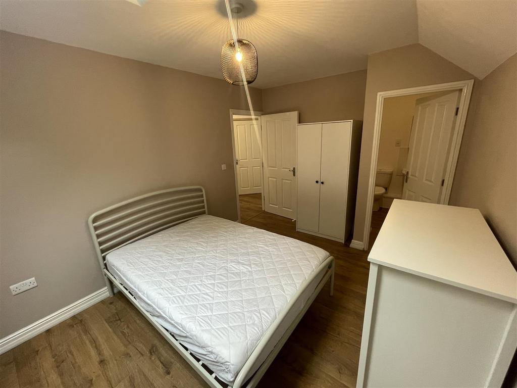 Apartment in Manchester, Greater Manchester - View 5