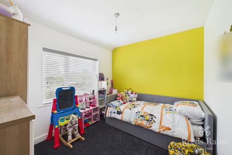 2 bedroom semi-detached house for sale, Bridle Lane, West Yorkshire WF5