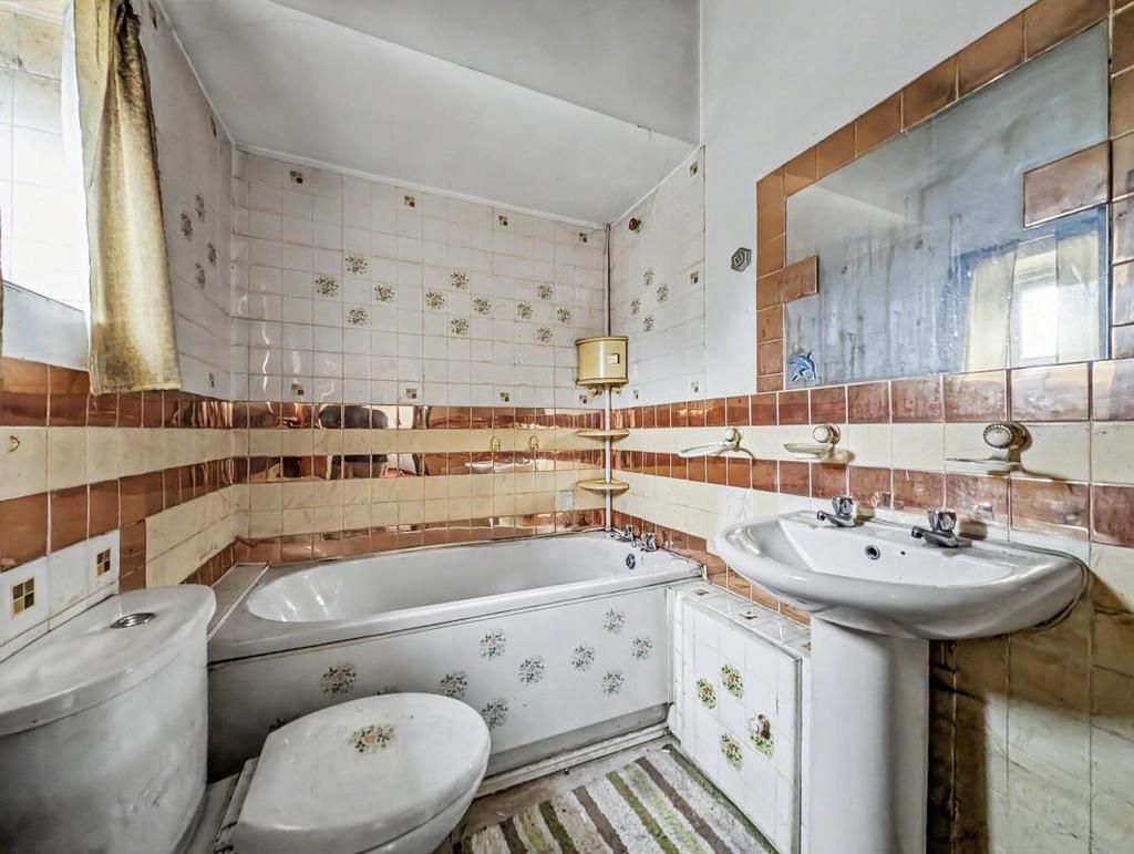 House in Newcastle upon Tyne - More
