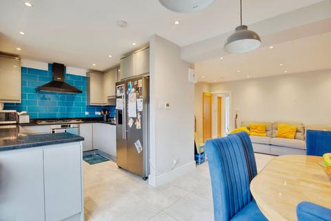5 bedroom semi-detached house for sale, Melrose Close, Greenford, UB6