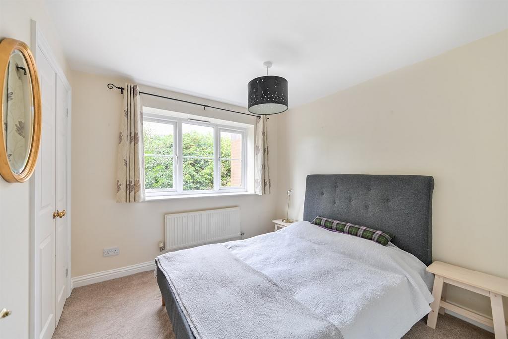 Apartment in Reading - View 4