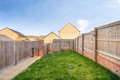 3 bedroom semi-detached house for sale, Squirrel Gardens, Witney